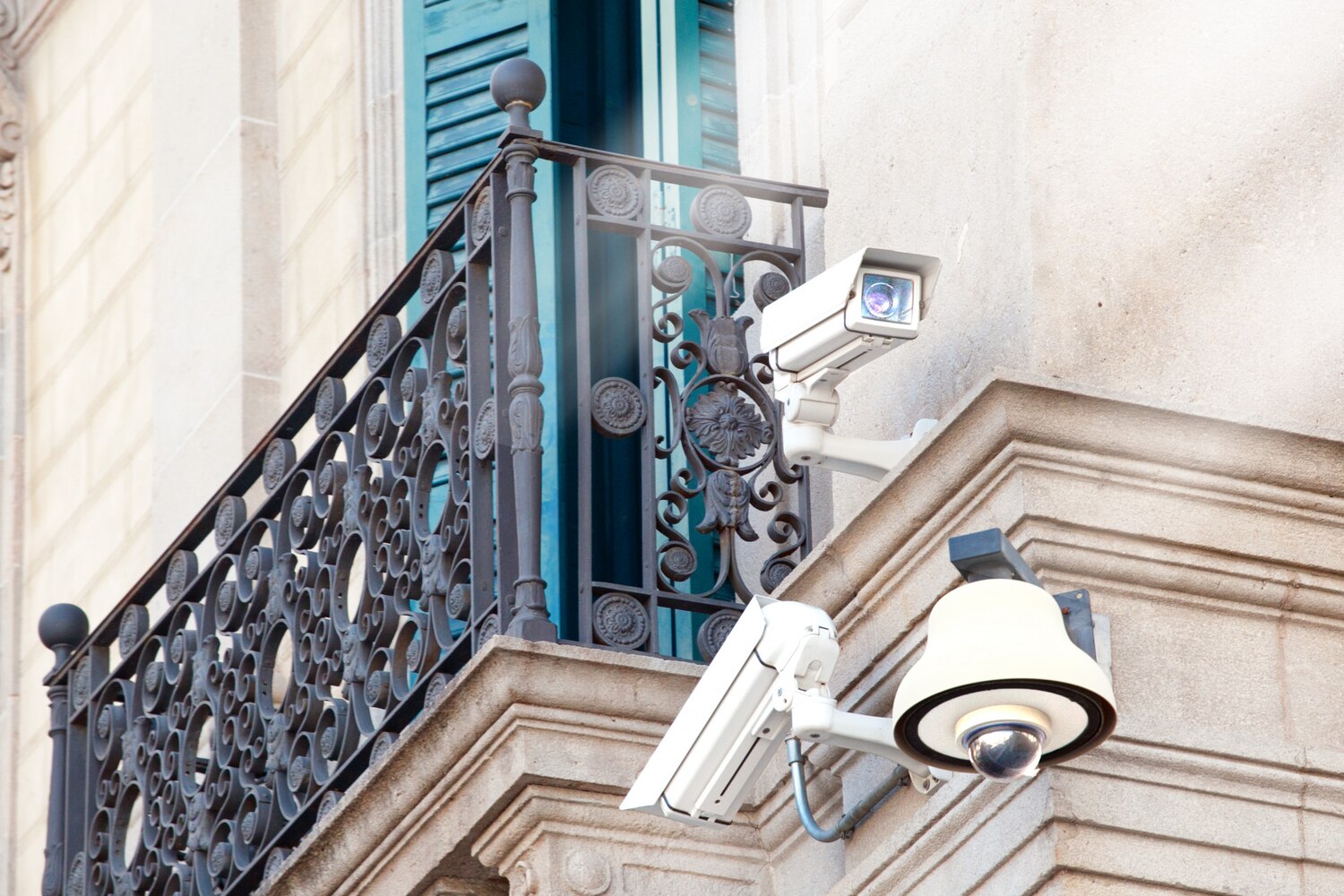 Exploration des différentes options pour le gardiennage de maison