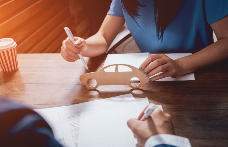 Le meilleur moment pour renégocier son assurance auto : guide complet